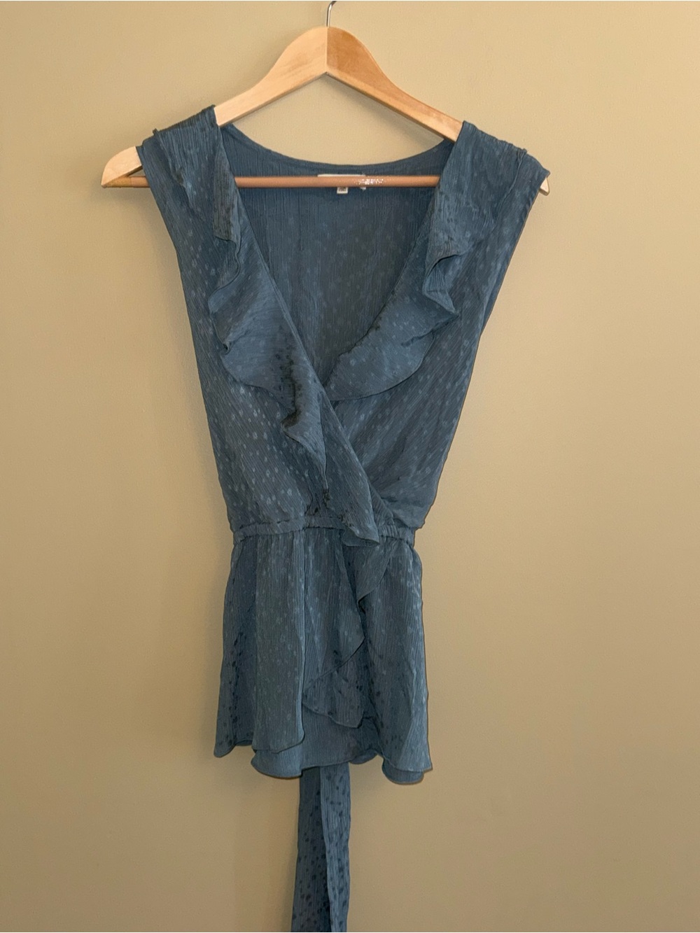 Max Studio Ruffle Sleeveless Wrap Top Size XL Blue Tie Elegant Euro Resort Chic